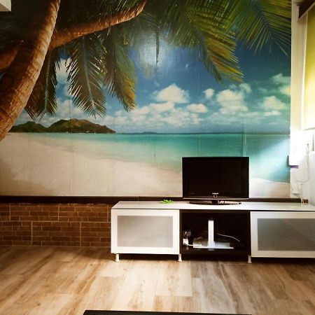 Precioso Apartamento 3 Habitaciones. Con Patio. Camas Eksteriør bilde