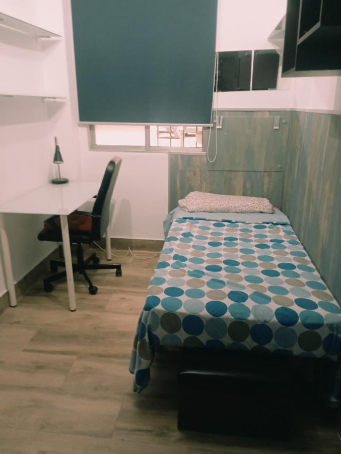 Precioso Apartamento 3 Habitaciones. Con Patio. Camas Eksteriør bilde