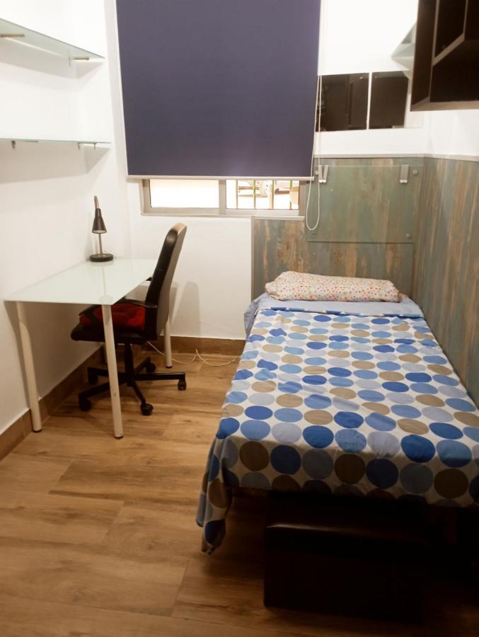Precioso Apartamento 3 Habitaciones. Con Patio. Camas Eksteriør bilde